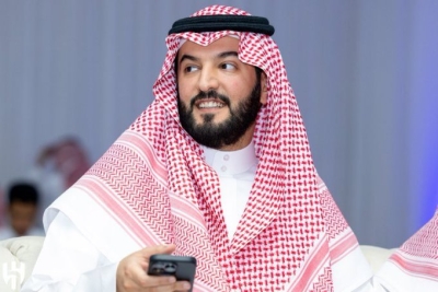 بن نافل يصل باريس لحسم ملف تعاقدات الهلال الأجنبية